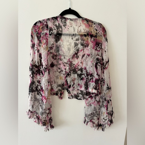 Millau boho chic bell sleeve top 100% silk - Picture 2 of 3